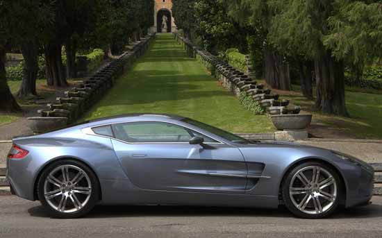 aston martin one 77