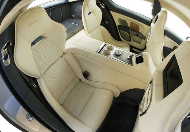 interior parte traseira aston martin rapide