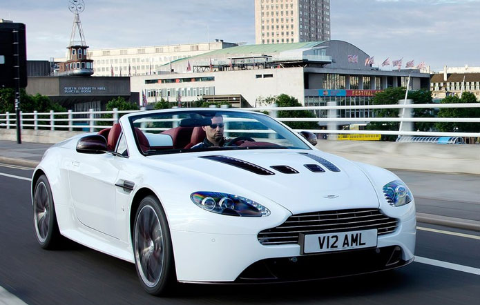 aston martin v12 vantage roadster