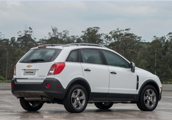 chevrolet captiva 2016 traseira