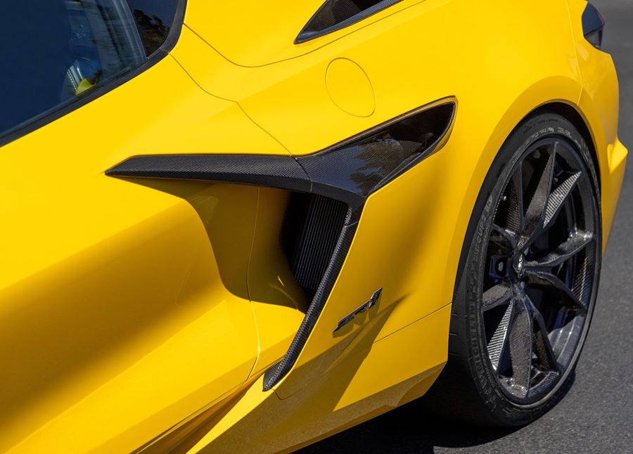 chevrolet corvette zr1 2025 detalhe entrada de ar e roda de fibra de carbono