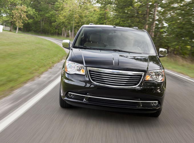 chrysler town country 2011