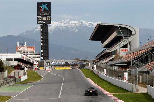 lotus formula 1 2010 testes barcelona