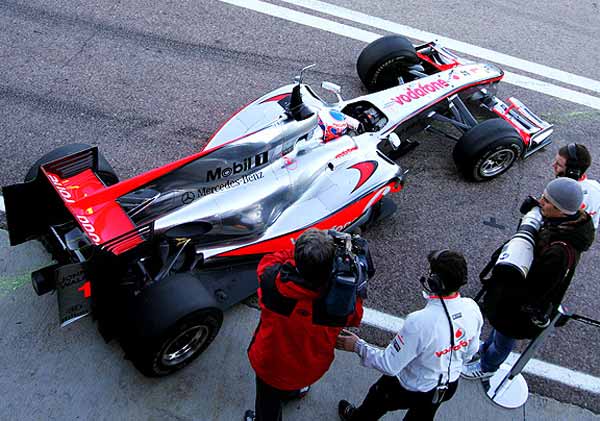 jenson button mclaren f1 2010 testes valencia