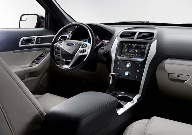 interior nova ford explorer