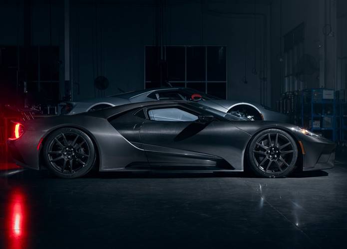 ford gt 2020 liquid carbon edition