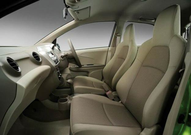 interior honda brio 2012