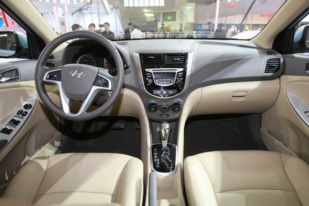 interior novo hyundai accent