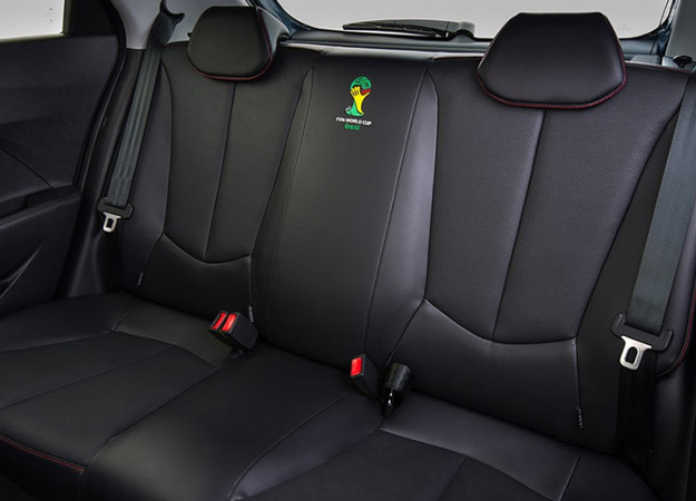 hyundai hb20 edição copa do mundo interior