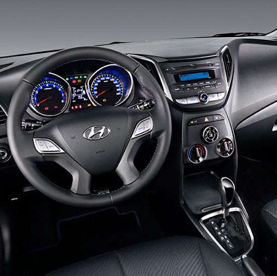 hyundai hb20x 2013