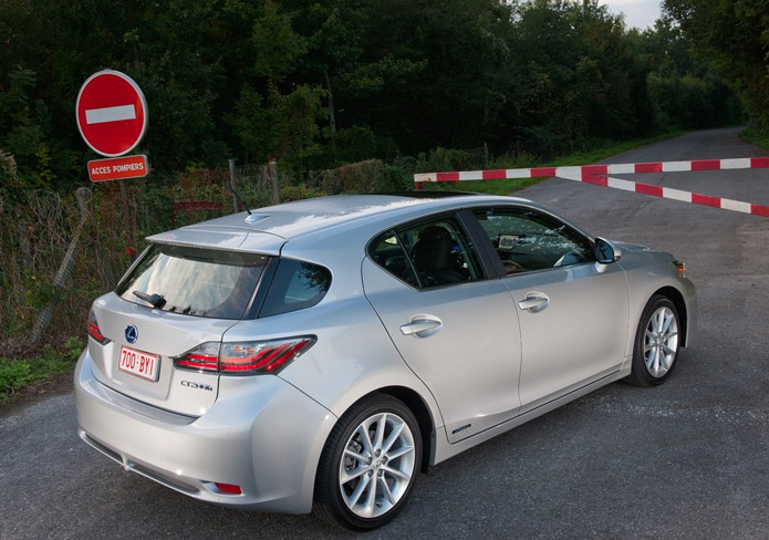 lexus ct 200h 2013