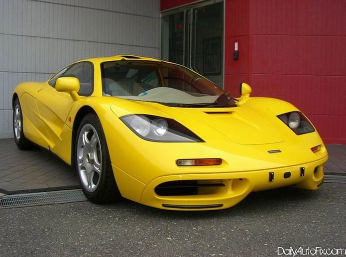 mclaren f1 1996 amarelo 0km