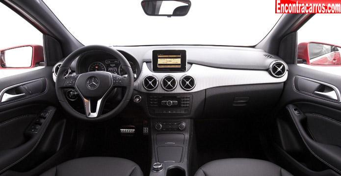 novo mercedes classe b interior painel