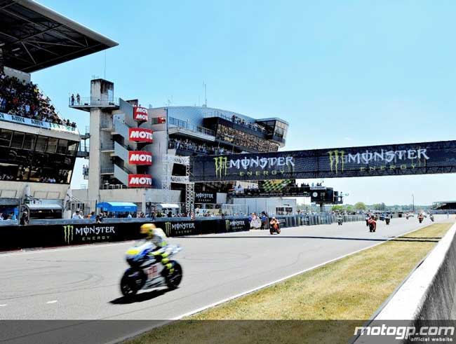 motoGP le mans 2010 valentino rossi Yamaha