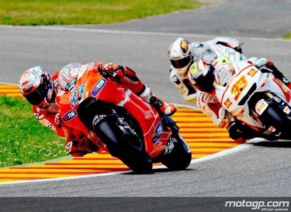 casey stoner e marco melandri mugello motogp 2010