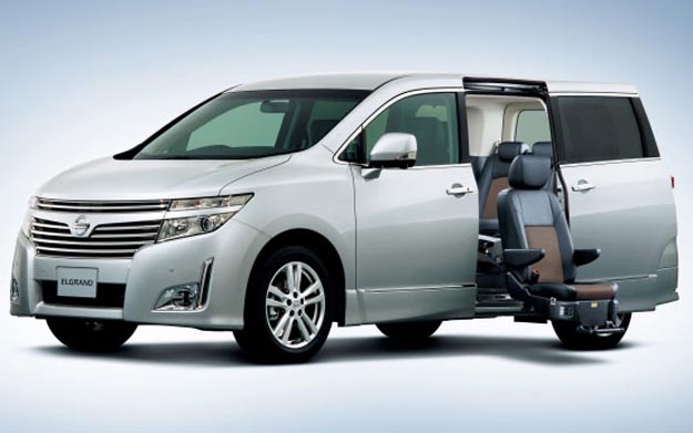 nissan elgrand 2011