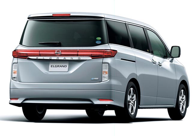 nissan elgrand 2011