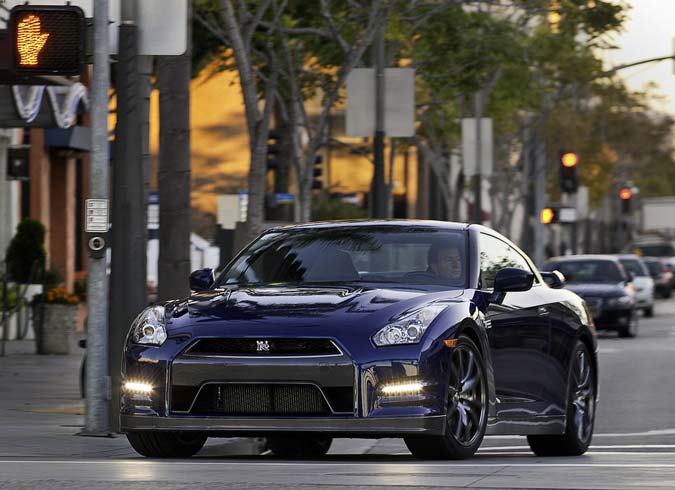 nissan gt-r 2012