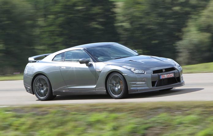 nissan gt-r 2012