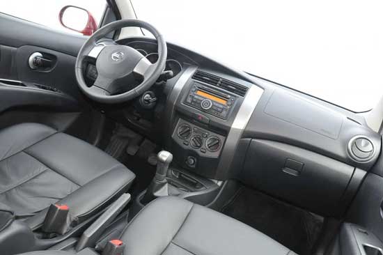 interior nissan livina x gear