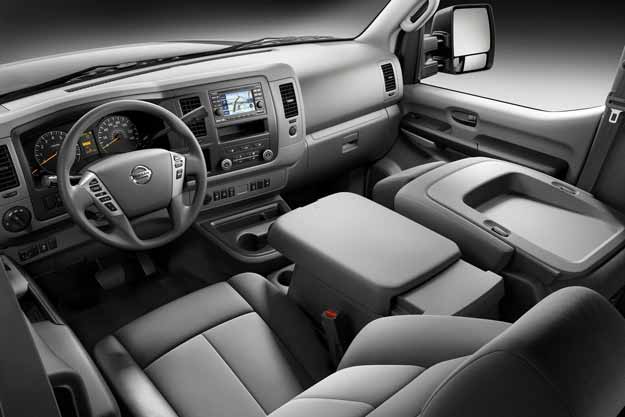 interior nissan nv