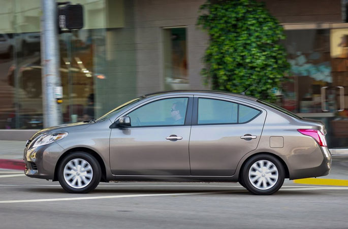 novo nissan versa sedan 2012