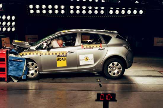 opel astra 2010 crashtest