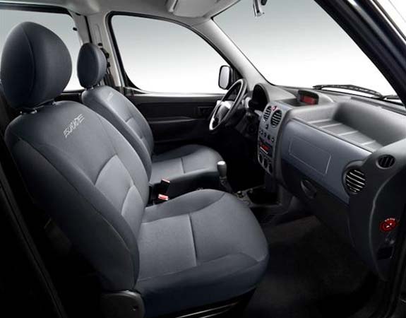 novo peugeot partner interior