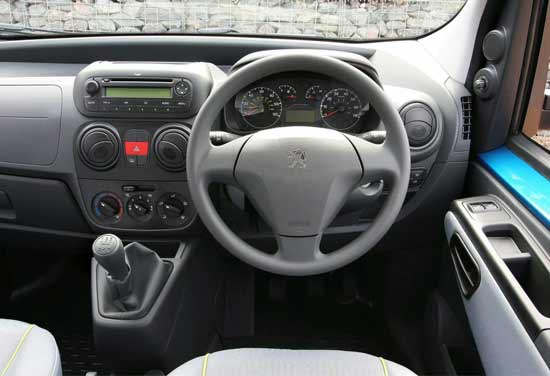 interior peugeot bipper tepee