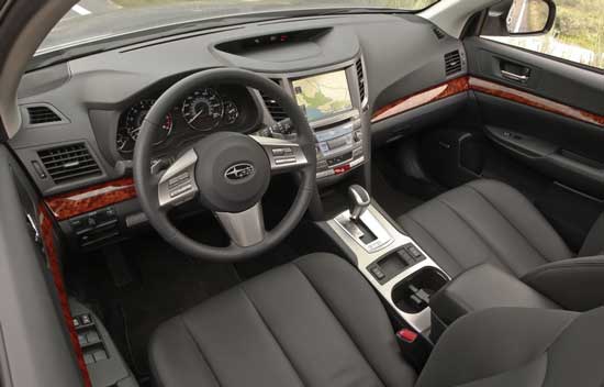 interior subaru outback 2010