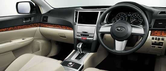 interior subaru legacy wagon 2010