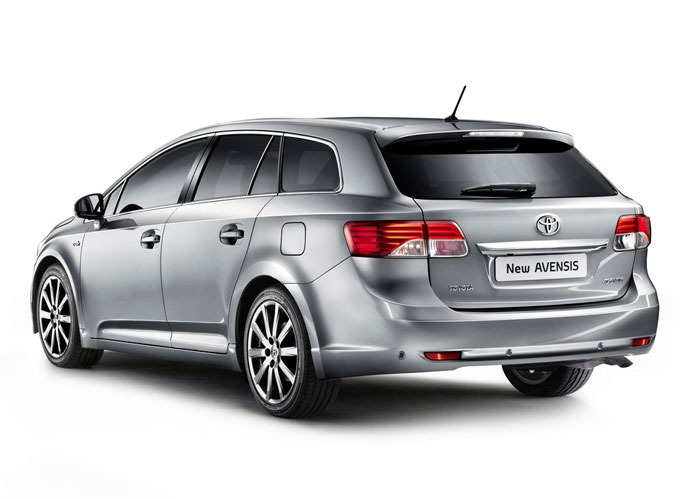 toyota avensis wagon 2012