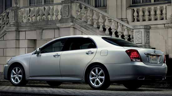 toyota crown majesta 2009