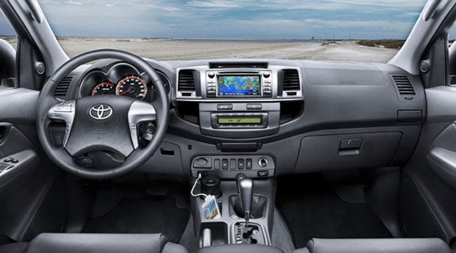 nova toyota hilux 2012 interior