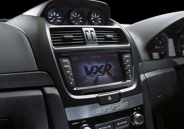 interior vauxhall vxr8 2011