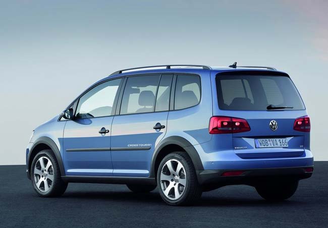 volkswagen crosstouran 2011