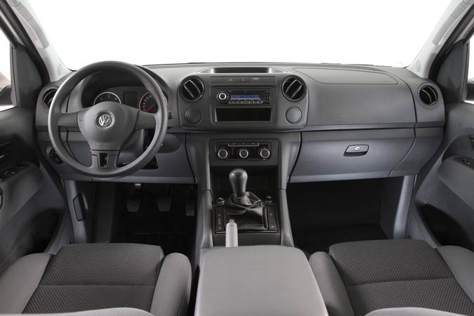 volkswagen amarok trendline interior