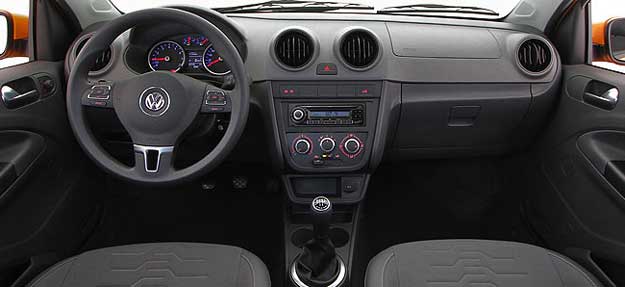 interior volkswagen saveiro cross