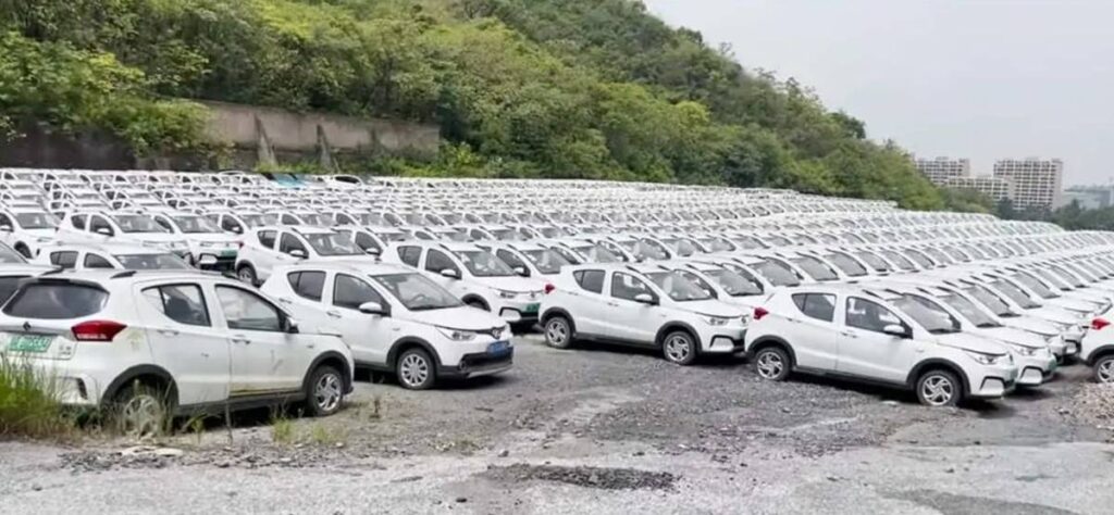 carros elétricos abandonados china