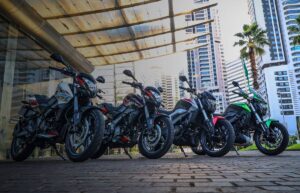 motos bajaj dominar