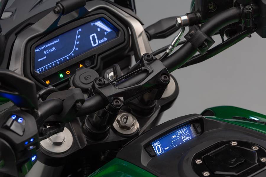 bajaj dominar 400 painel digital