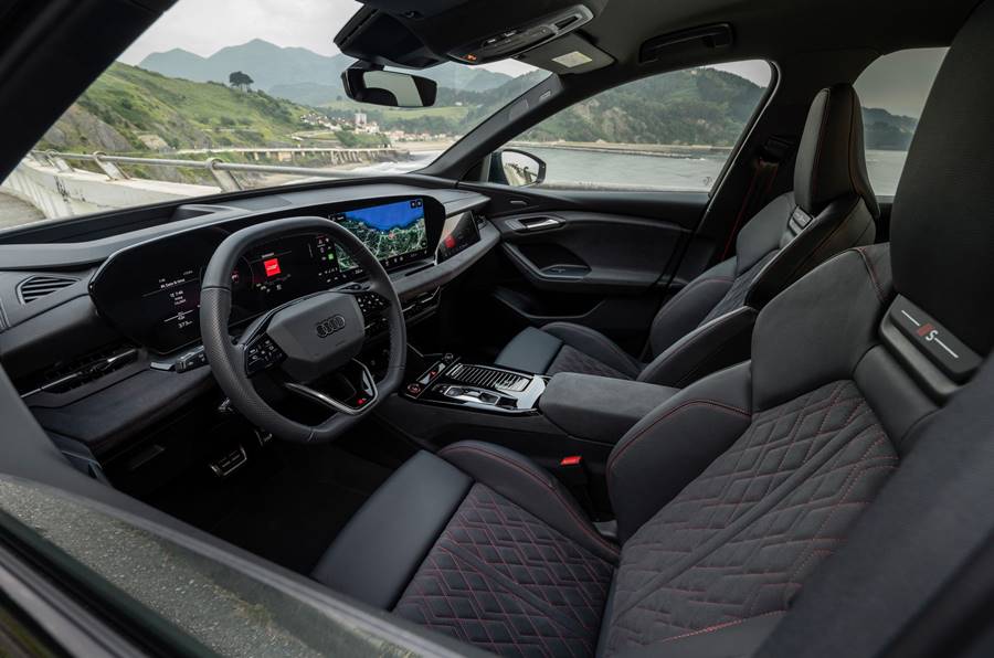 interior audi q6 e-tron 2025