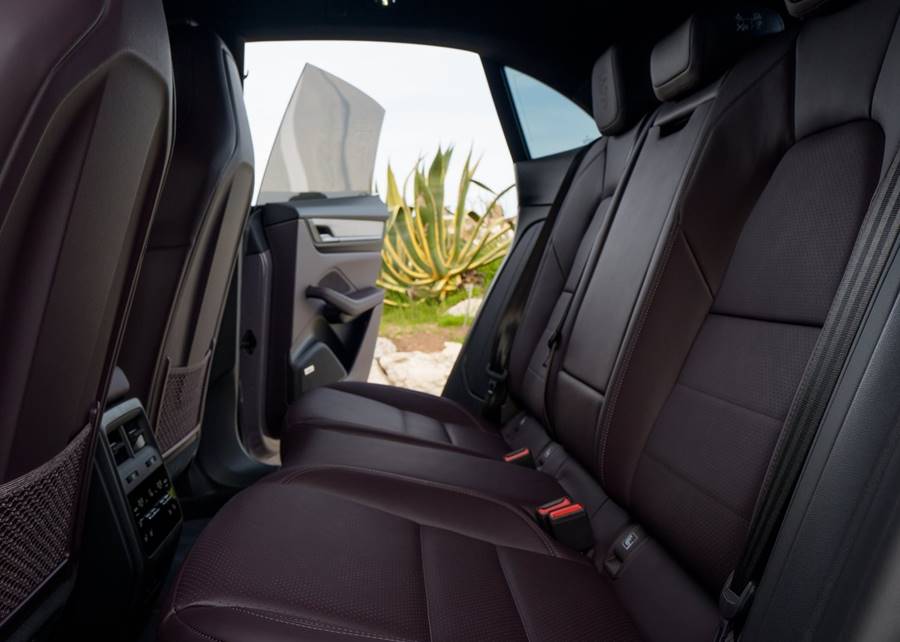 porsche macan 2025 interior