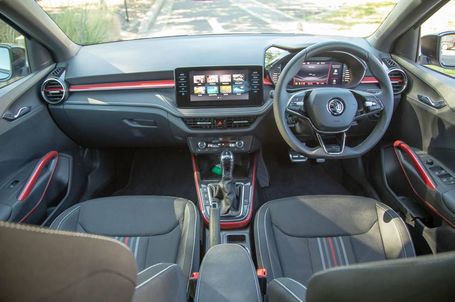 interior skoda fabia 2024