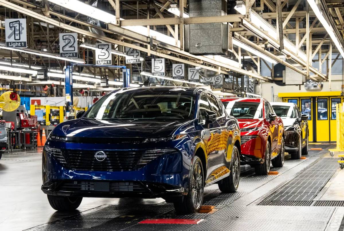 novo nissan murano 2025 saindo da fabrica da marca no Tennessee