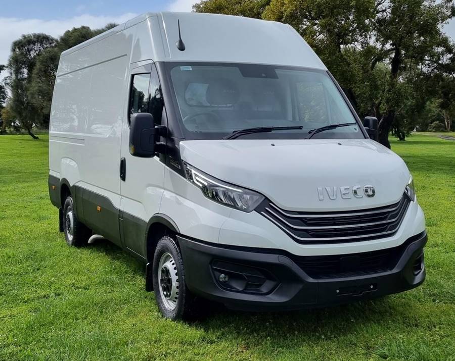 iveco daily 2025 furgao 