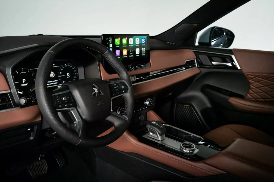 mitsubishi outlander 2025 interior painel