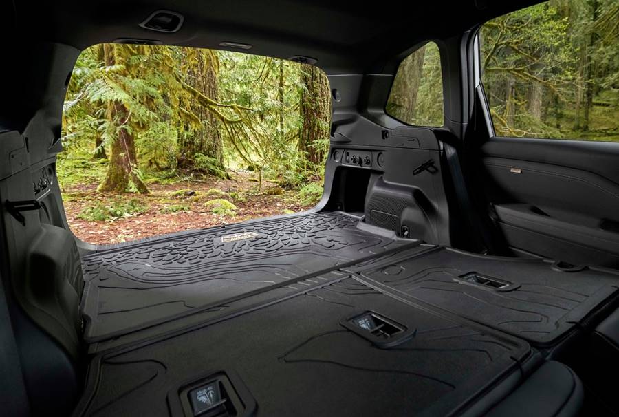 Subaru Forester Wilderness 2026 interior porta malas